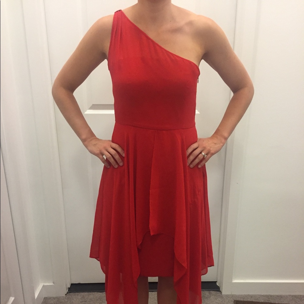 Beautiful Red Roni dress - Picture 6 of 6